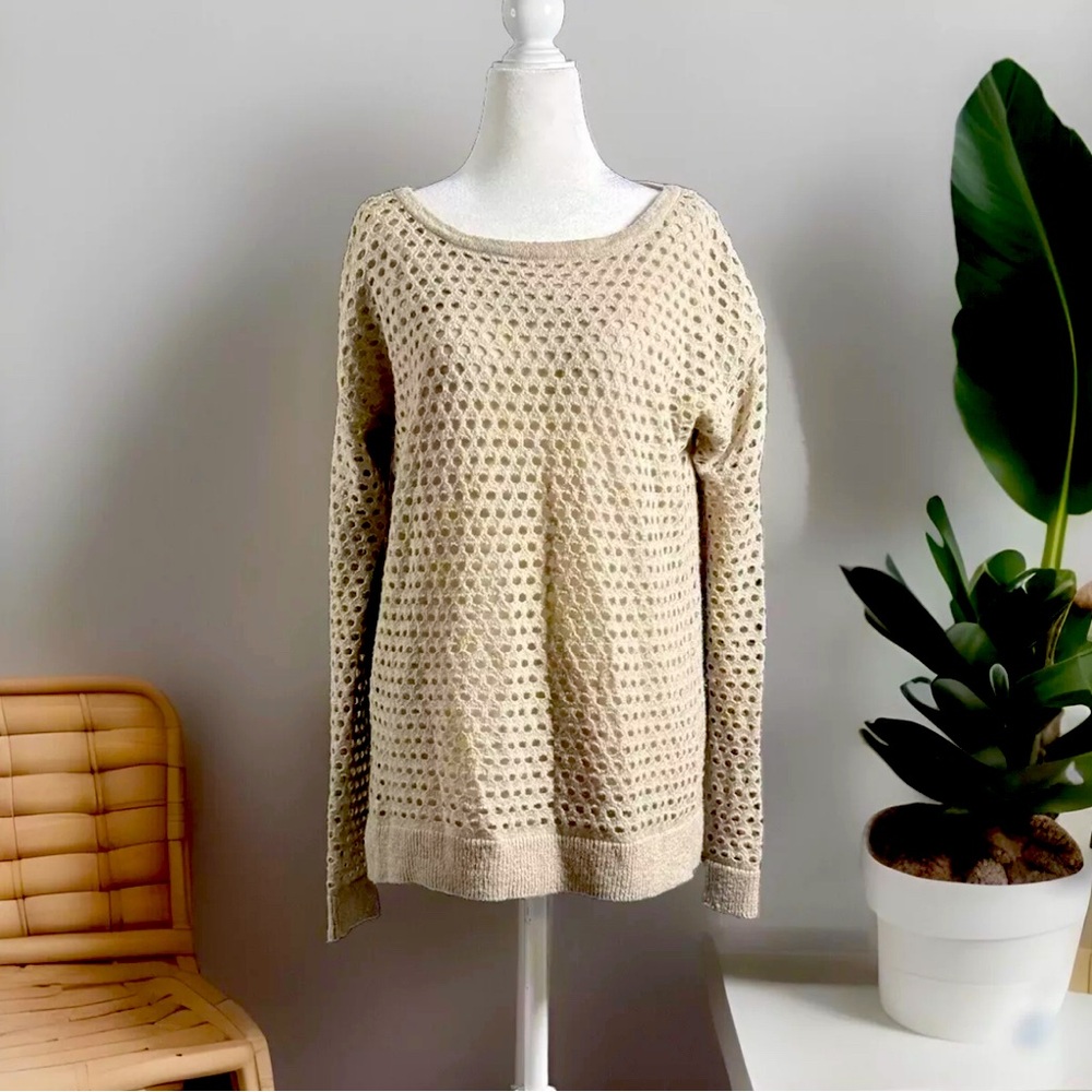 Womens Size M Wool Blend Sweater Beige Lined Eyelet Cutout Fall layering cozy